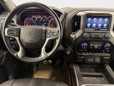 Used 2021 Chevrolet Silverado 1500 LT Trail Boss w/ Convenience Package II AWD/4WD image 11