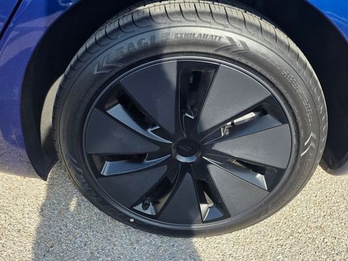 Used 2025 Tesla Model 3 Long Range RWD image 9
