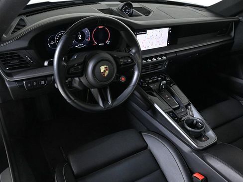 Certified 2025 Porsche 911 Carrera image 4