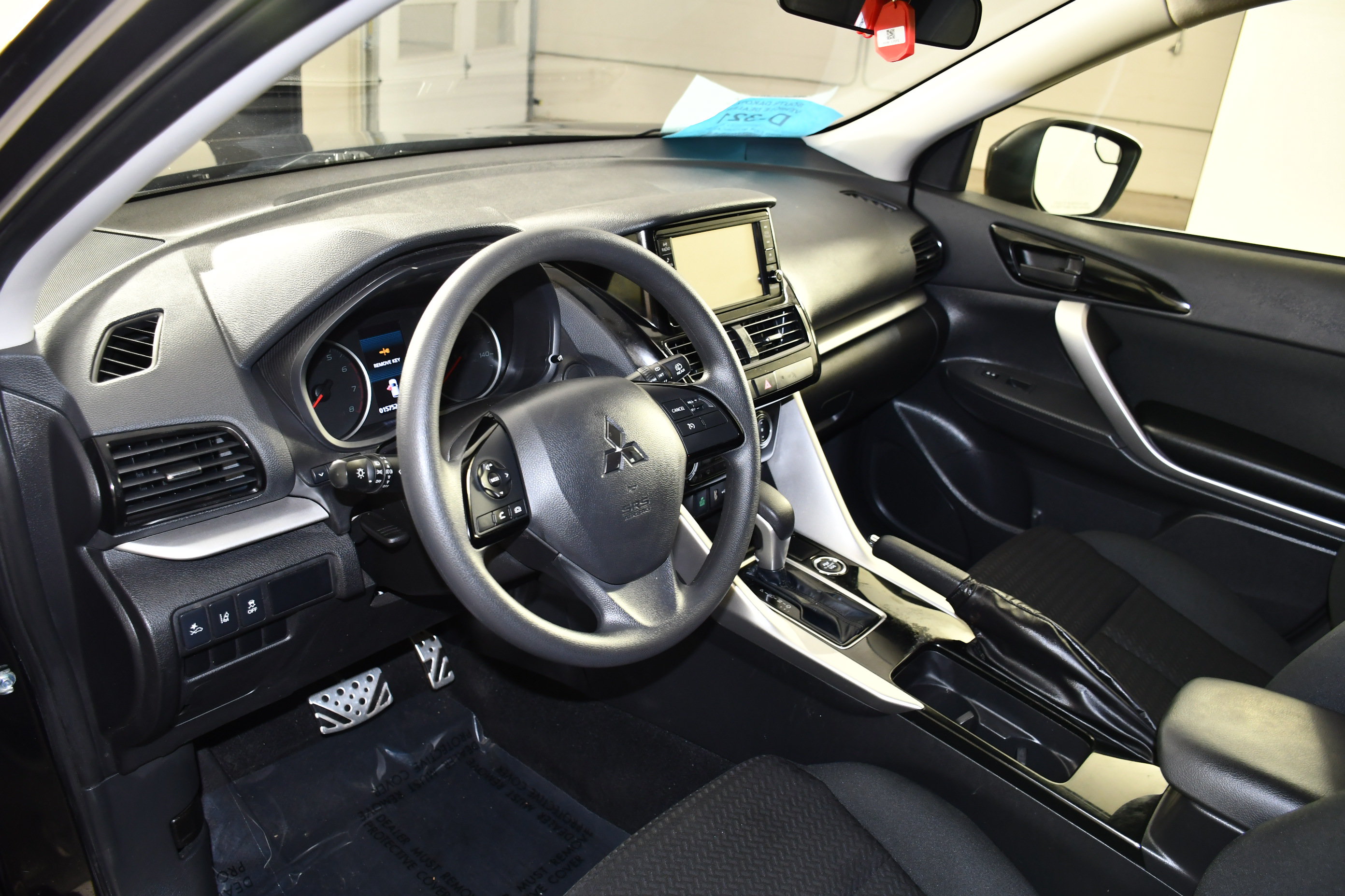 Used 2024 Mitsubishi Eclipse Cross ES AWD/4WD image 2
