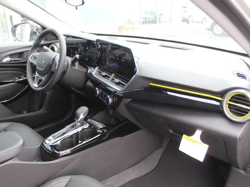 New 2026 Chevrolet Trax ACTIV w/ Driver Confidence Package image 14