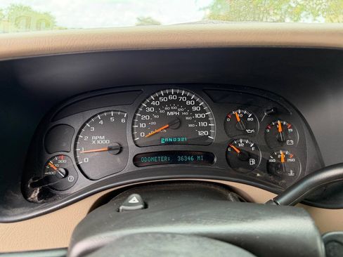 Used 2005 Chevrolet Avalanche 2500 w/ Preferred Equipment Group AWD/4WD image 13