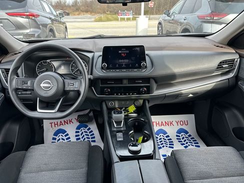 Used 2023 Nissan Rogue SV image 17