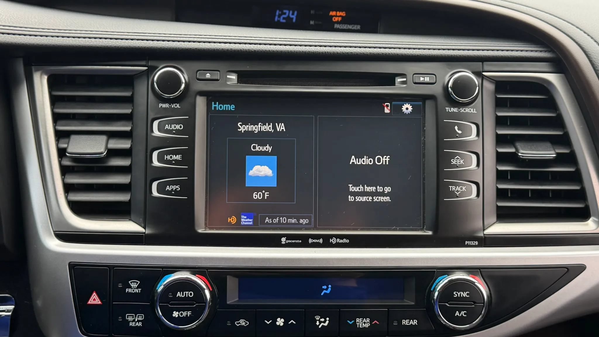 Used 2017 Toyota Highlander Plus AWD/4WD image 35