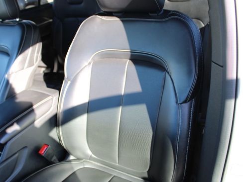 Used 2024 Jeep Grand Cherokee L Limited w/ Luxury Tech Group II image 20