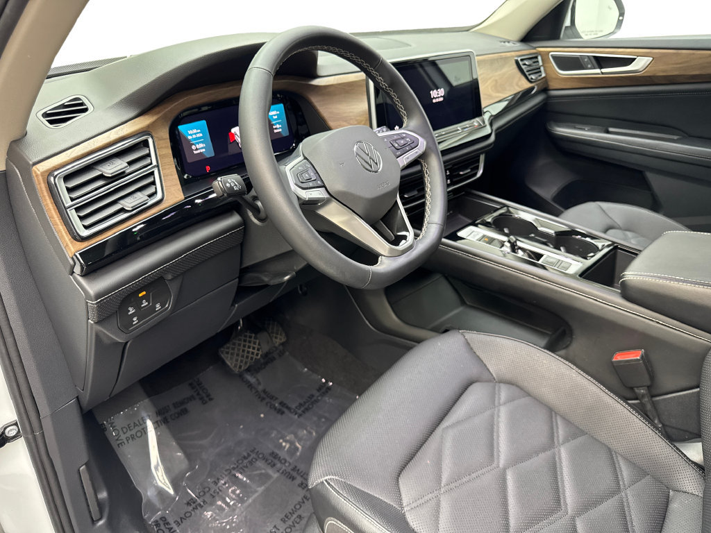 Used 2024 Volkswagen Atlas SE w/ Panoramic Sunroof Package FWD image 55
