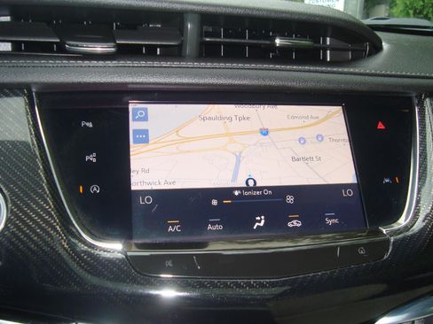 Used 2023 Cadillac XT6 Sport image 16