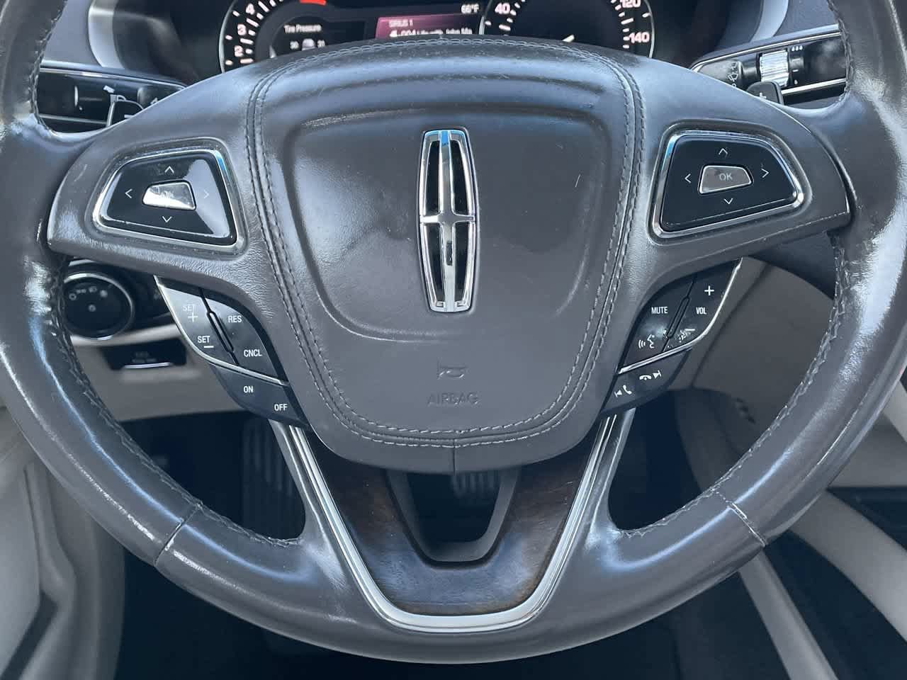 Used 2017 Lincoln MKZ Select w/ Select Plus Package FWD image 10