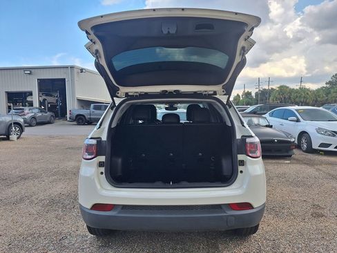 Used 2020 Jeep Compass Latitude w/ Cold Weather Group image 20