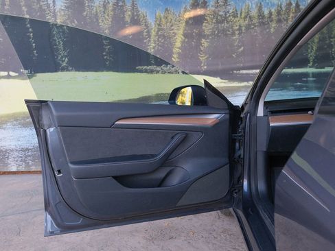 Used 2023 Tesla Model 3 Standard Range RWD image 11