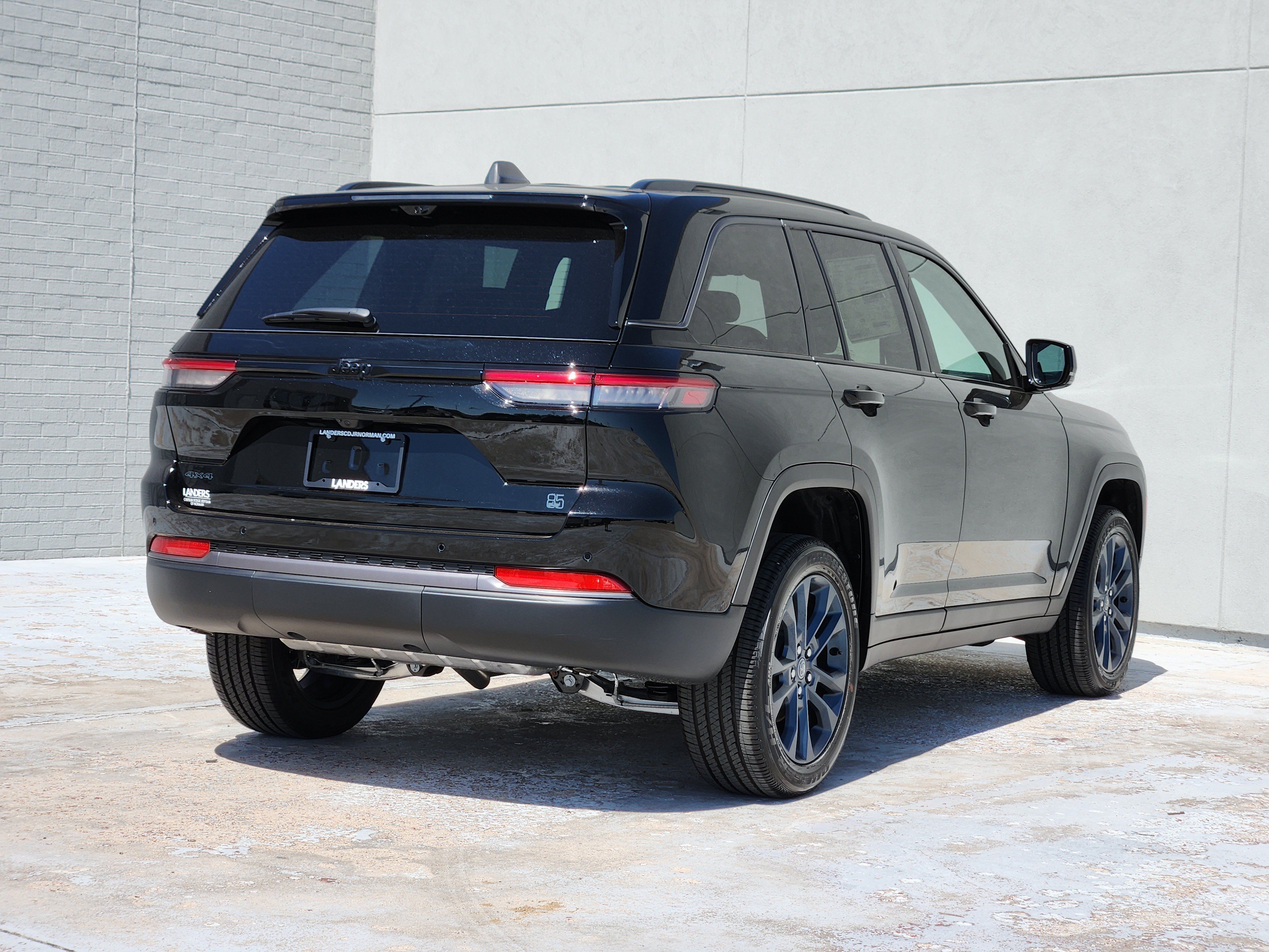 New 2026 Jeep Grand Cherokee Limited AWD/4WD image 4