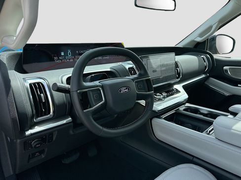 New 2027 Ford Expedition Max Platinum w/ Platinum Ultimate Package AWD/4WD image 6