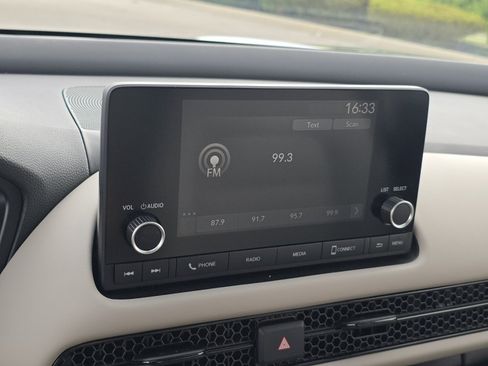 Used 2023 Honda HR-V LX image 29