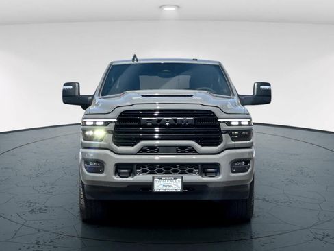 New 2026 RAM 2500 Laramie AWD/4WD image 10