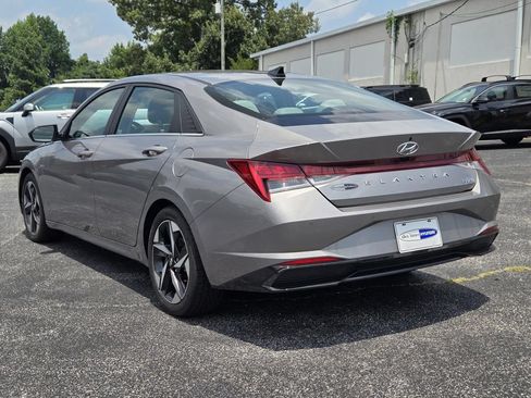 Certified 2023 Hyundai Elantra Limited FWD image 7