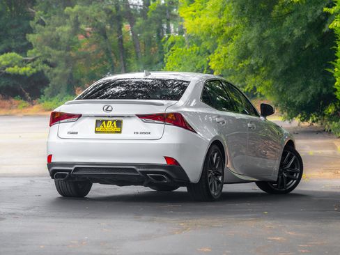 Used 2017 Lexus IS 200t F Sport w/ F Sport Package RWD image 4