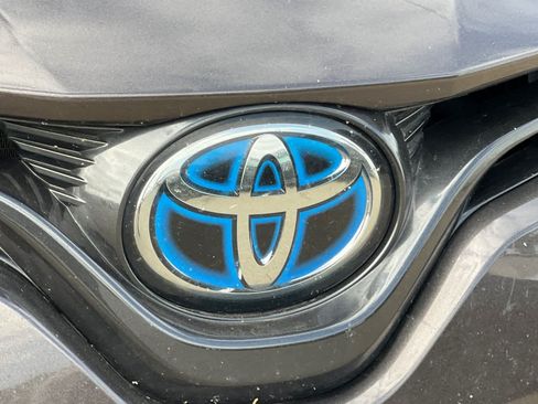 Used 2019 Toyota Camry LE w/ Audio Package FWD image 16