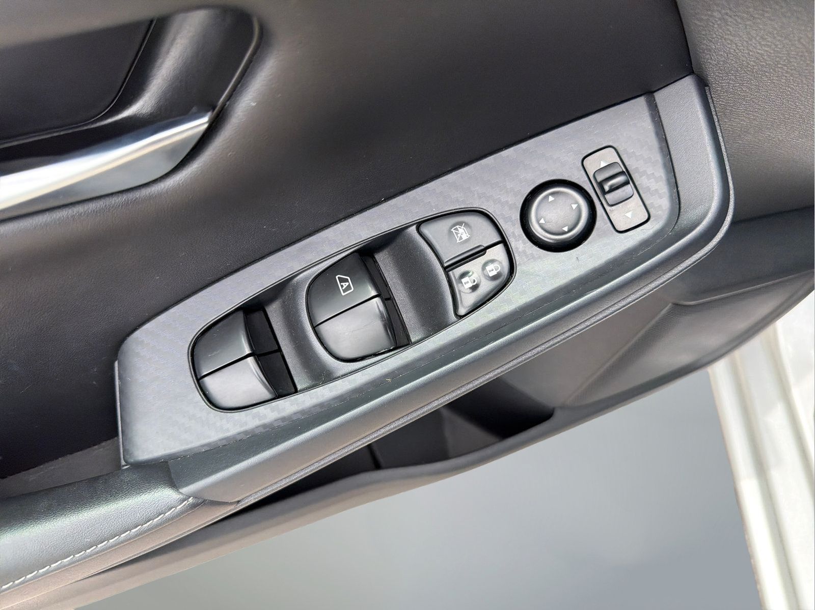Certified 2021 Nissan Sentra SV FWD image 27