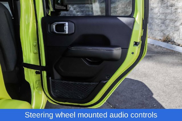 Used 2024 Jeep Wrangler Unlimited Sahara AWD/4WD image 19
