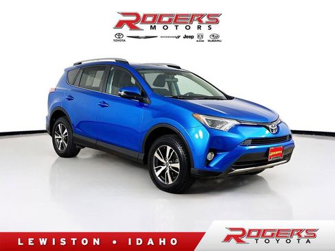 Used 2016 Toyota RAV4 XLE AWD/4WD image 1