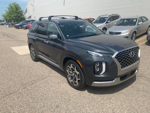 Used 2022 Hyundai Palisade Calligraphy w/ Cargo Package AWD/4WD image 3