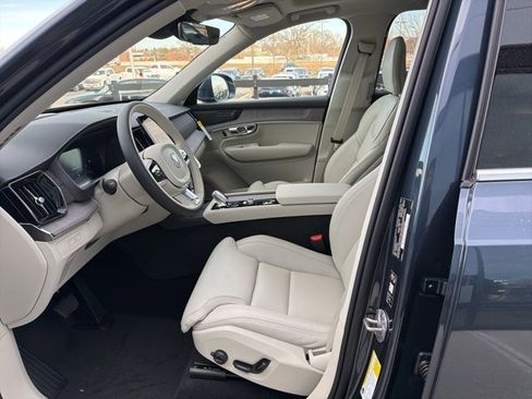 New 2026 Volvo XC90 T8 Ultra image 9