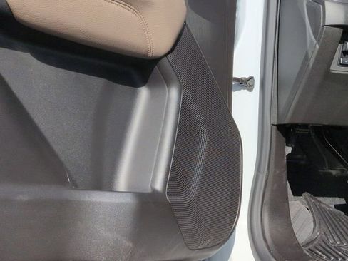 Certified 2025 GMC Canyon Denali image 22