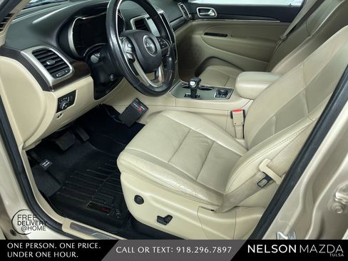 Used 2014 Jeep Grand Cherokee Limited w/ Luxury Group II image 19