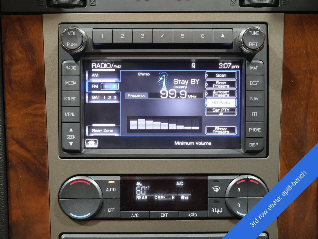 Used 2012 Lincoln Navigator 4WD image 6