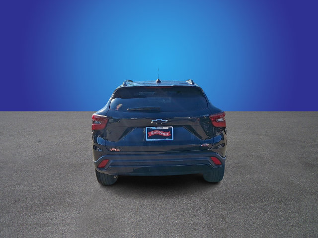Used 2025 Chevrolet Trax RS w/ Sunroof Package FWD image 5