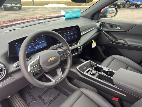 New 2026 Chevrolet Equinox LT w/ Convenience Package II image 13