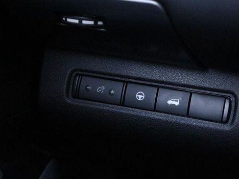 Used 2024 Nissan Pathfinder SL image 21