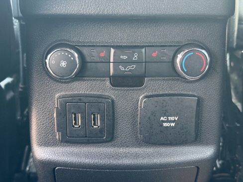 Used 2018 Ford Explorer Limited w/ Equipment Group 301A AWD/4WD image 9