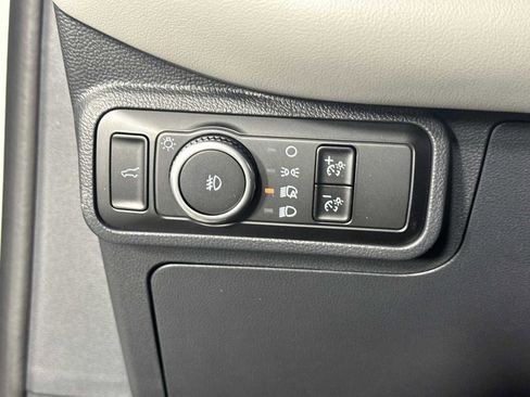 Used 2025 Ford Explorer Active w/ Active Comfort Package AWD/4WD image 27