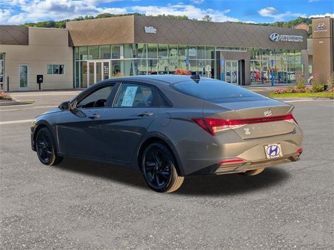 Certified 2023 Hyundai Elantra SEL w/ Cargo Package image 5