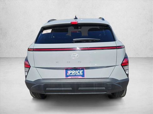 Certified 2025 Hyundai Kona SEL image 6