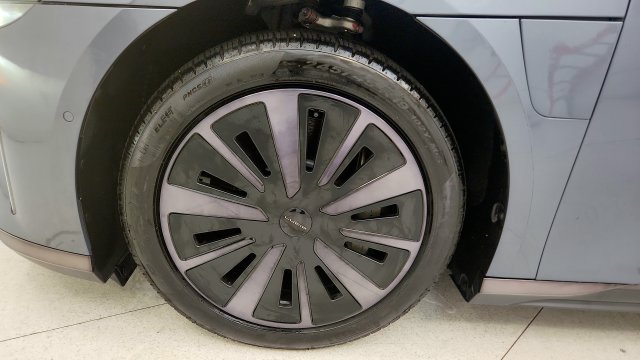 Used 2024 Lucid Air Pure RWD image 82