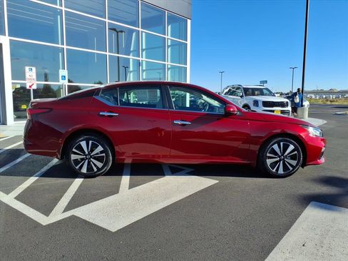 Used 2022 Nissan Altima 2.5 SV image 8