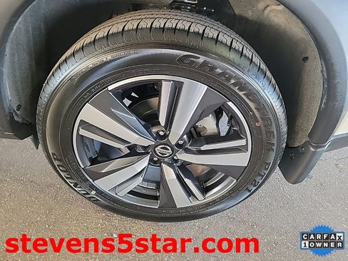 Used 2021 Nissan Rogue Platinum image 11