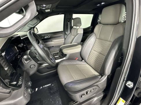 Used 2024 Chevrolet Silverado 1500 ZR2 w/ Technology Package image 20