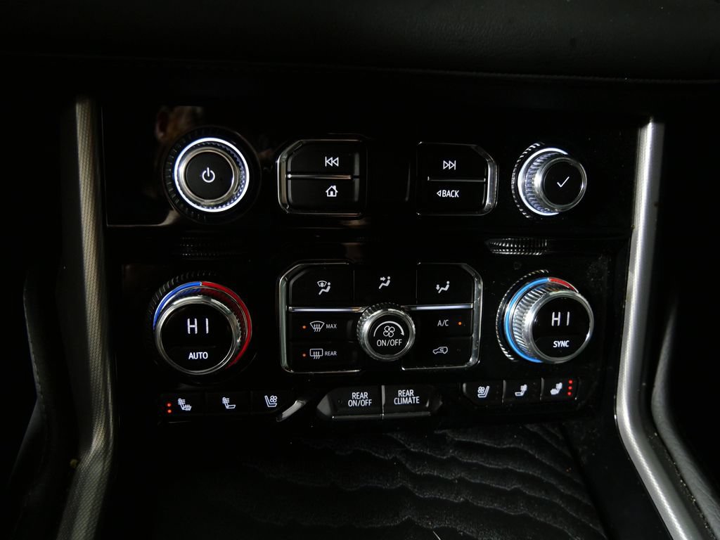 Used 2023 GMC Yukon XL Denali AWD/4WD image 28