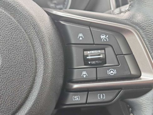 Used 2023 Subaru Forester Premium AWD/4WD image 25