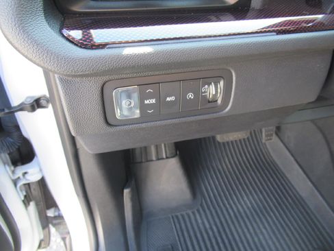 Certified 2024 Chevrolet Traverse RS w/ LPO, Floor Liner Package image 10