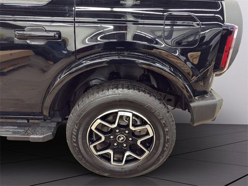 Used 2023 Ford Bronco Outer Banks image 24