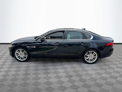 Used 2016 Jaguar XF Prestige RWD image 9