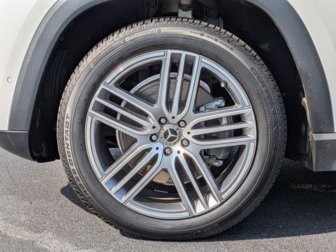 Certified 2023 Mercedes-Benz GLS 450 4MATIC image 13