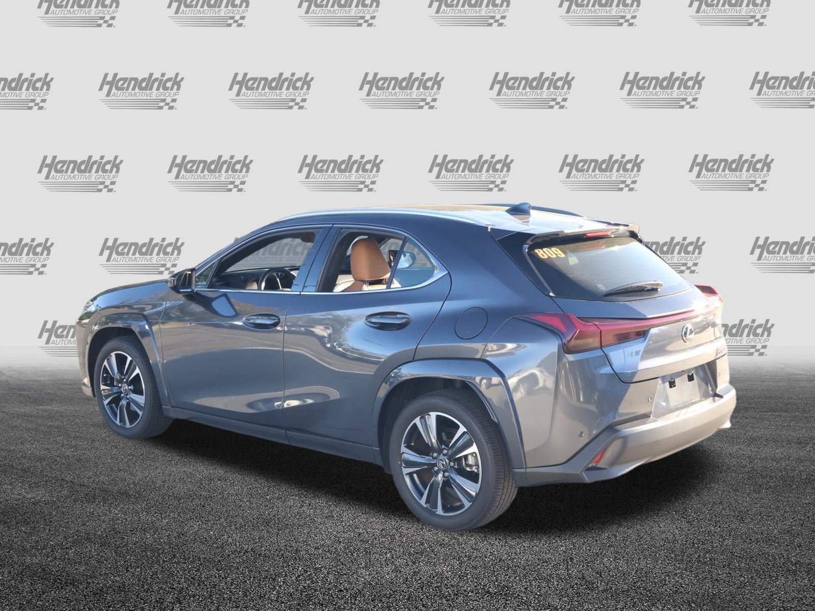 Used 2025 Lexus UX 300h FWD w/ Accessory Package (Z1) image 7