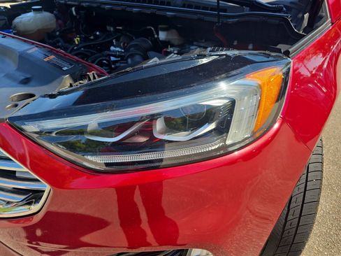 Used 2019 Ford Edge Titanium w/ Equipment Group 301A AWD/4WD image 31