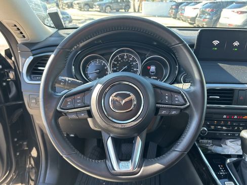 Used 2023 MAZDA CX-9 Touring image 17