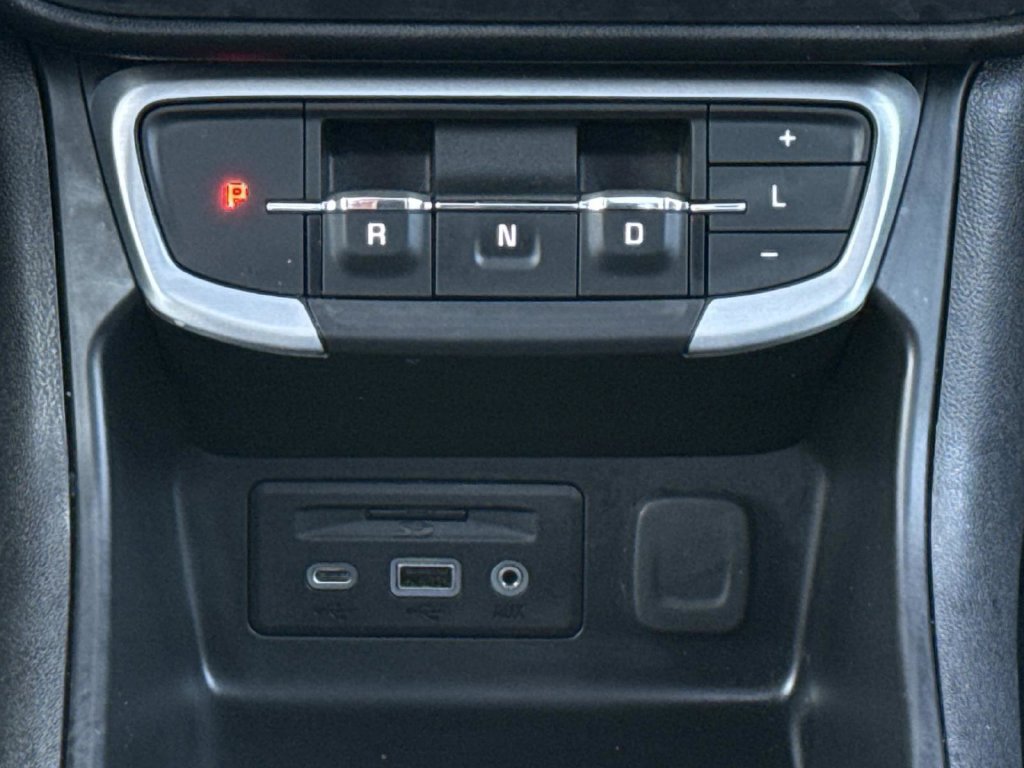 Used 2023 GMC Terrain SLT w/ Infotainment Package II AWD/4WD image 17